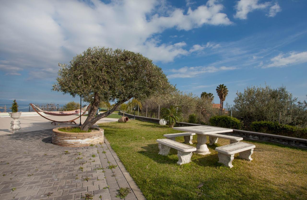 Villa Da Campo Giardini Naxos Exterior photo